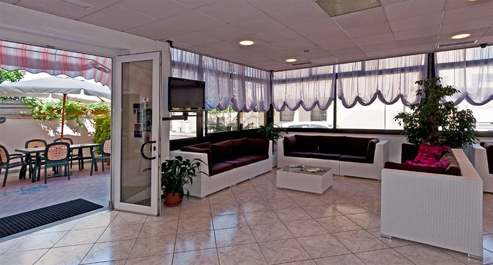 Hotel Prestige Lido di Camaiore Zewnętrze zdjęcie